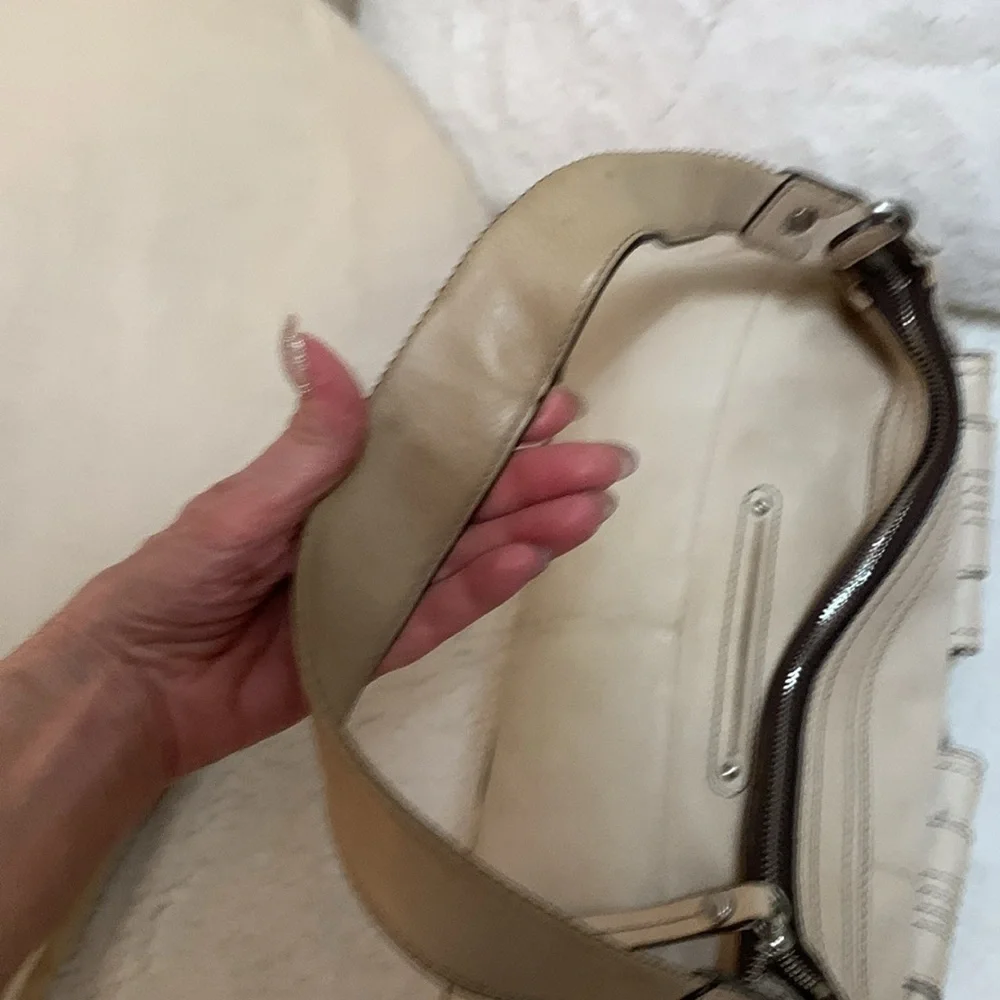 B Makowsky hobo off white/cream